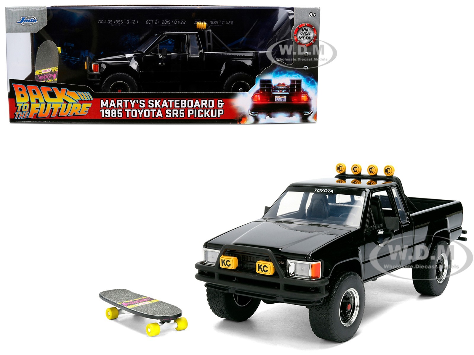 1985 TOYOTA SR5 PICKUP BLACK W/SKATEBOARD “BACK TO THE FUTURE” 1/24 JADA 36479