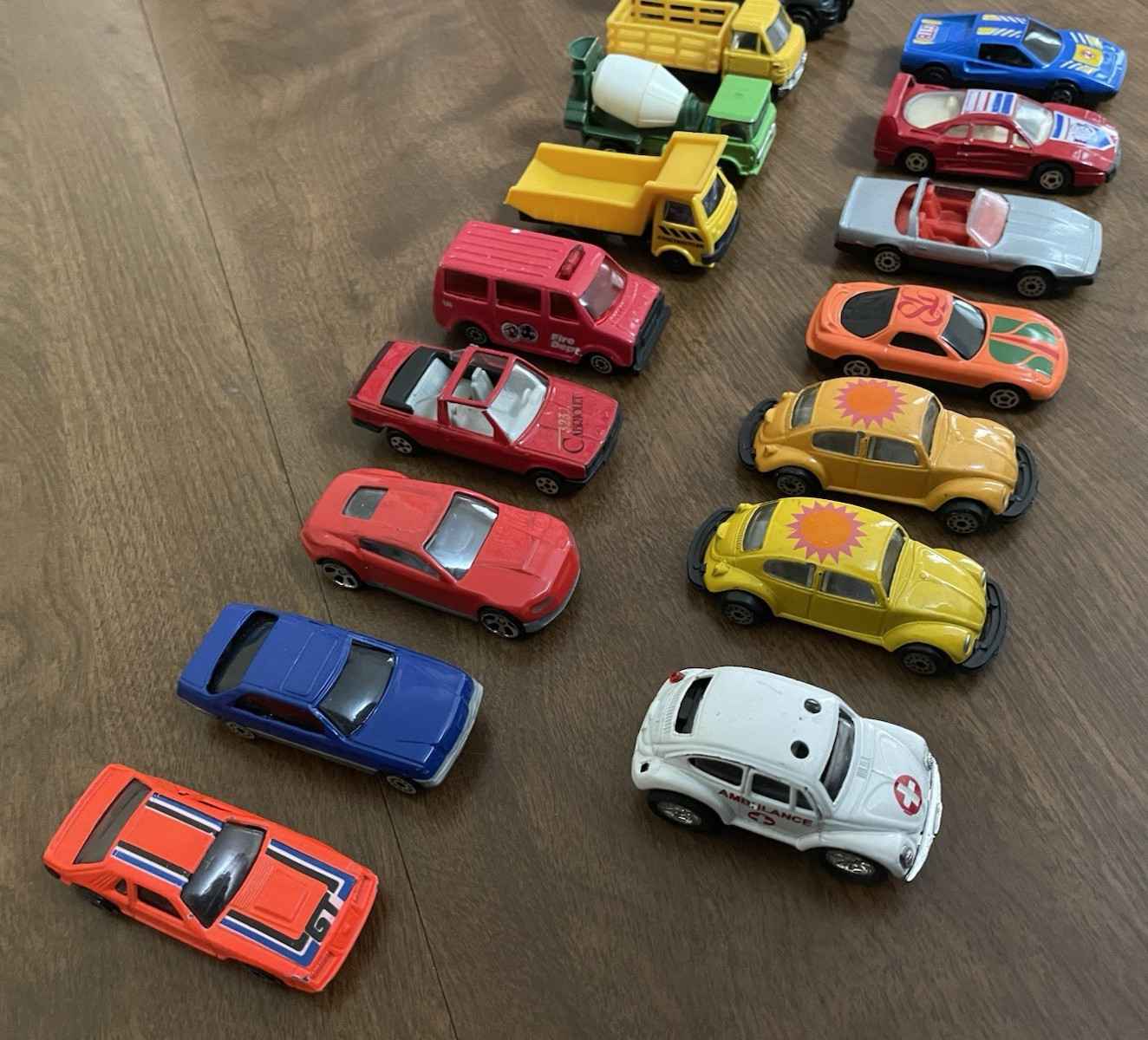 Vintage Unbranded 1/64 Diecast & Plastic Car Lot Of 16 Vehicles Used