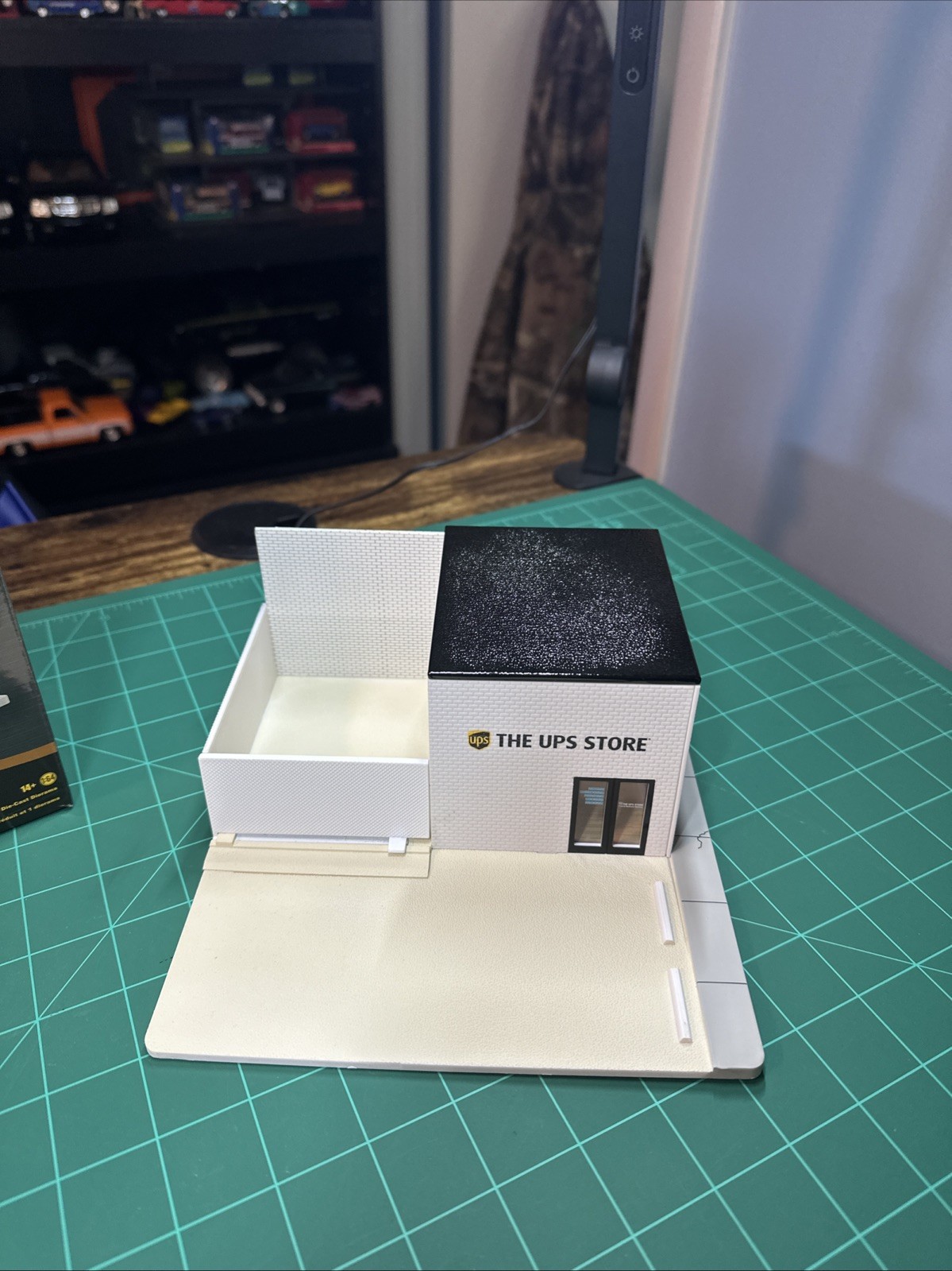 Greenlight 1:64 Diorama The UPS Store – Mijo Exclusives #51491