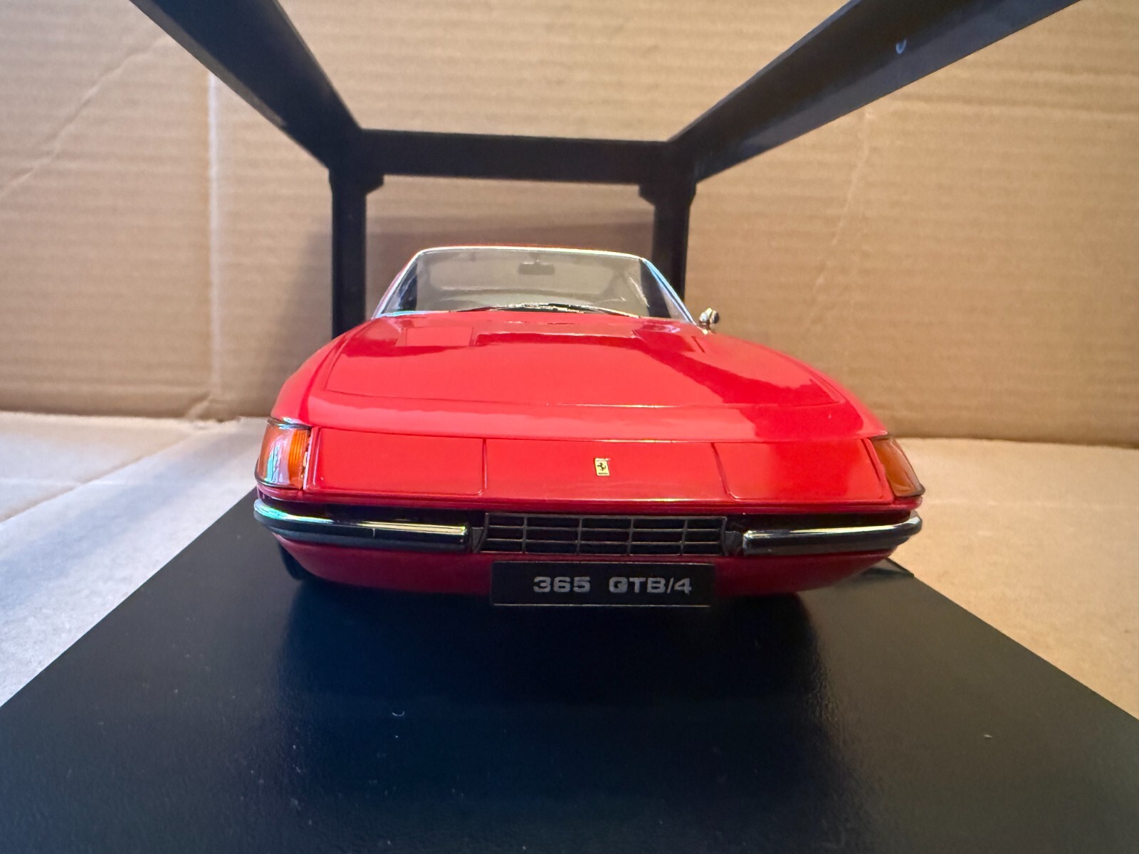 Ferrari 365 GTB/4 Daytona Coupe Series 2 1971 red 1:18 KK-Scale