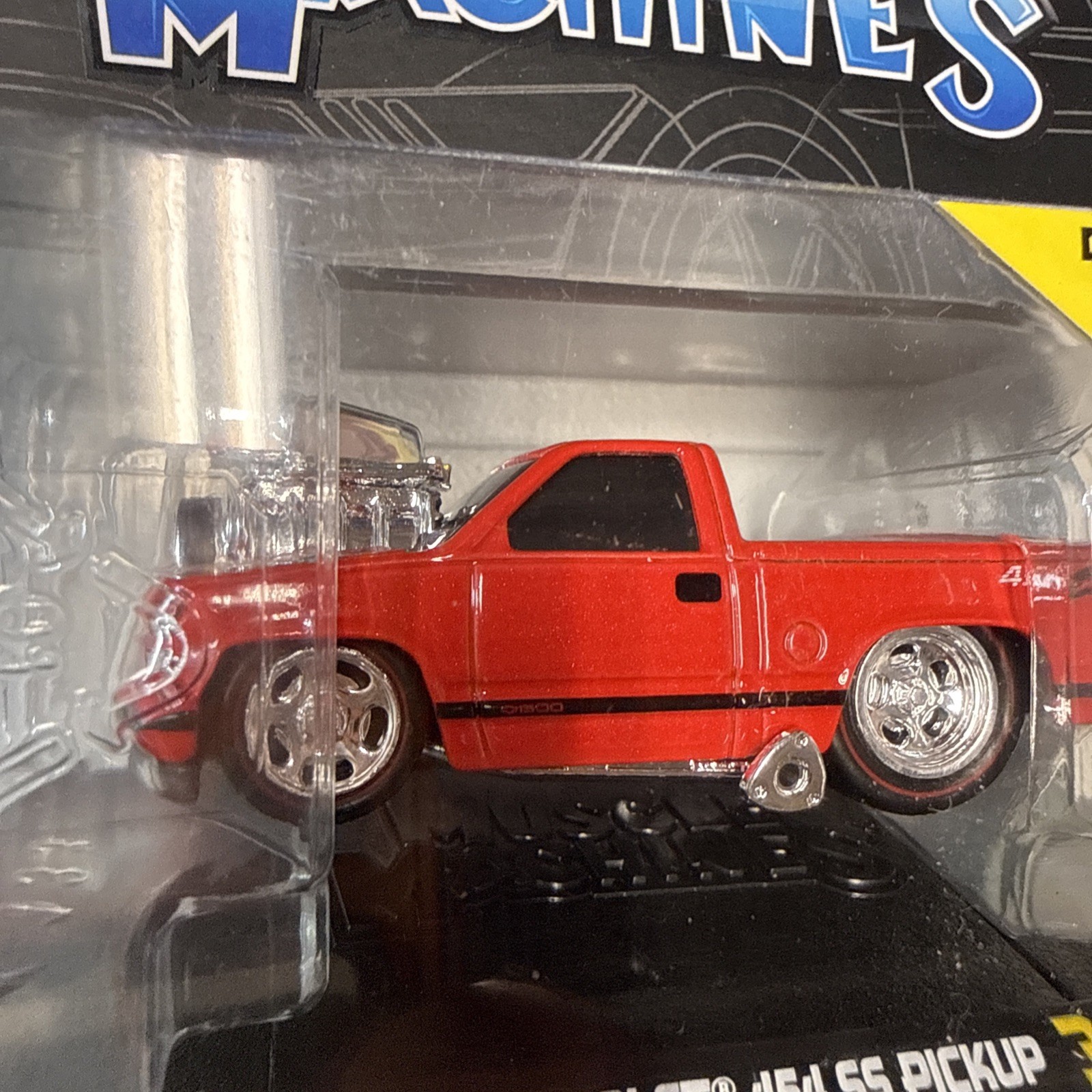 1993 CHEVROLET 454 SS PICKUP RED 1/64 DIECAST MODEL BY MUSCLE MACHINES 15572