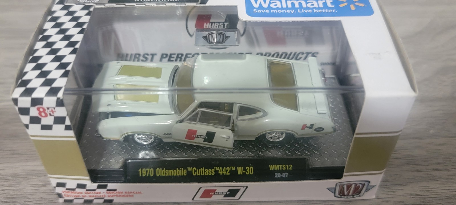 M2 Machines Hurst 1970 Oldsmobile Cutlass 442 W-30 WMTS12