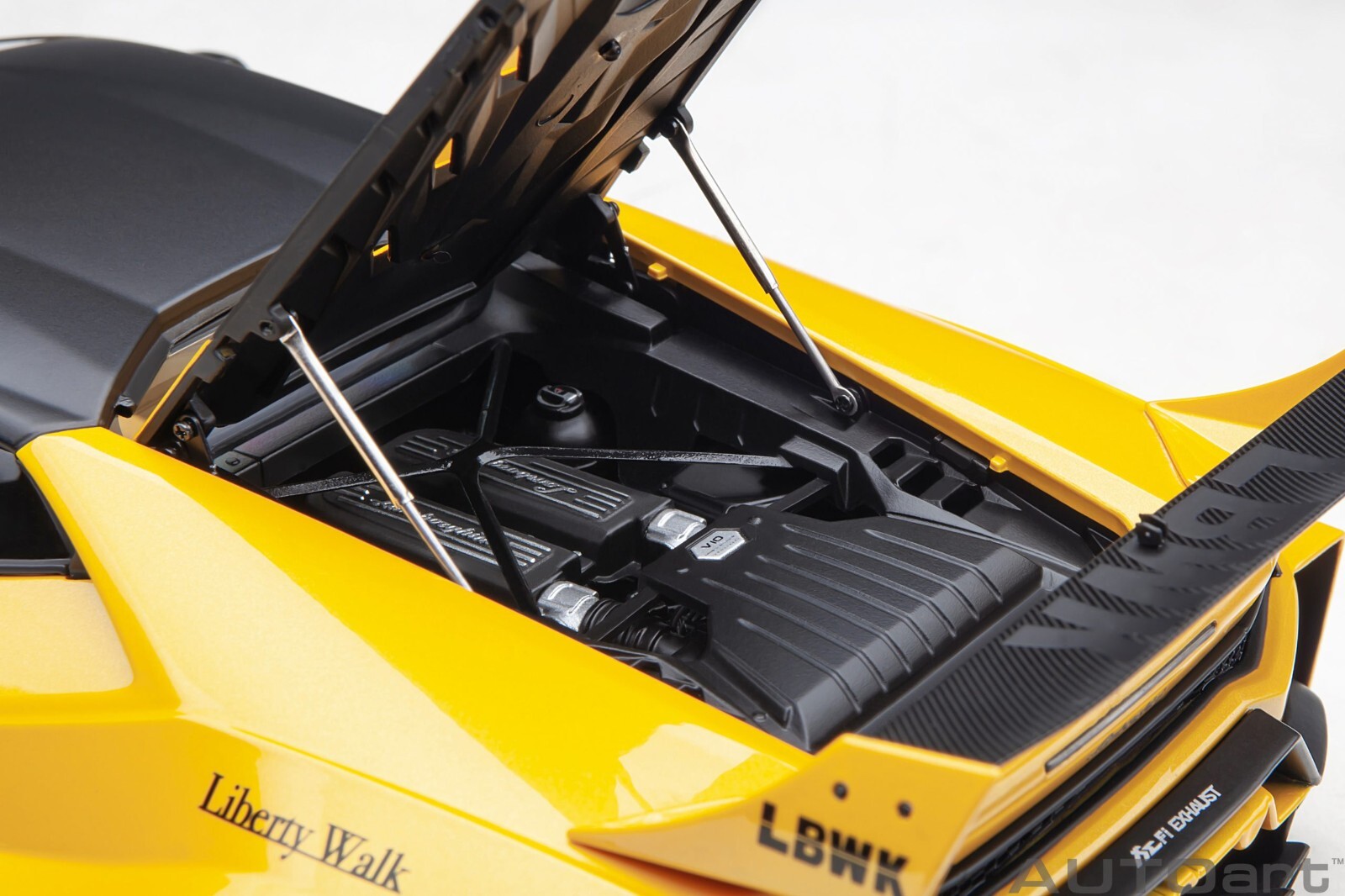 AUTOart LIBERTY WALK LB SILHOUSTTE LAMBORGHINI HURACAN GT 1/18 YELLOW 79127