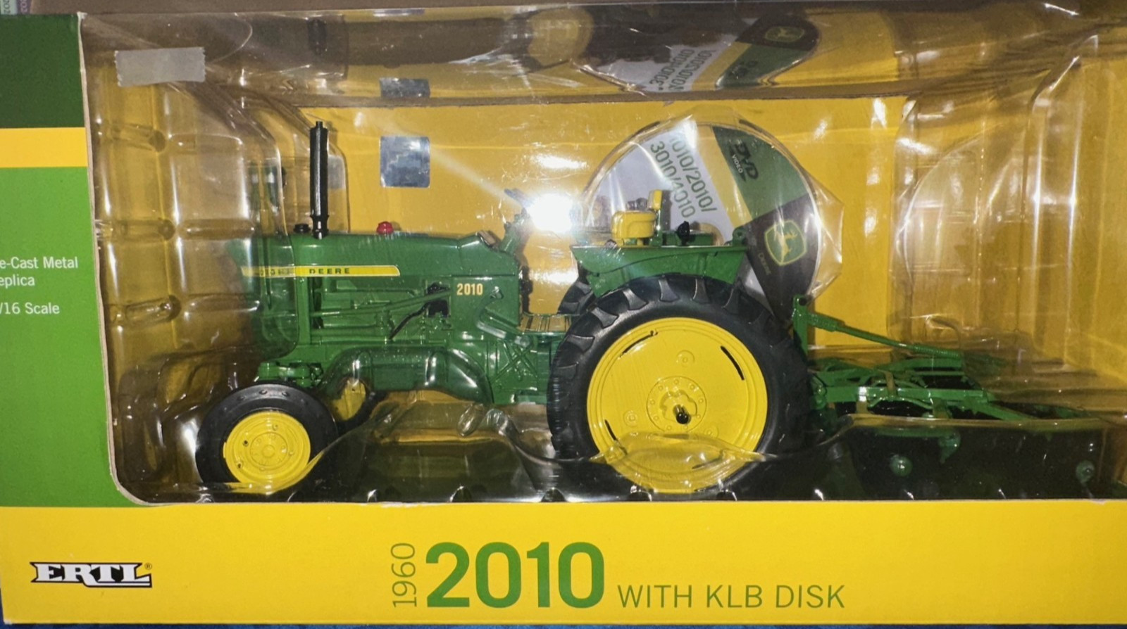 Ertl 1/16 John Deere 2010 Tractor and KLB Disk Collector Ed. 1/16 #45159A #189*