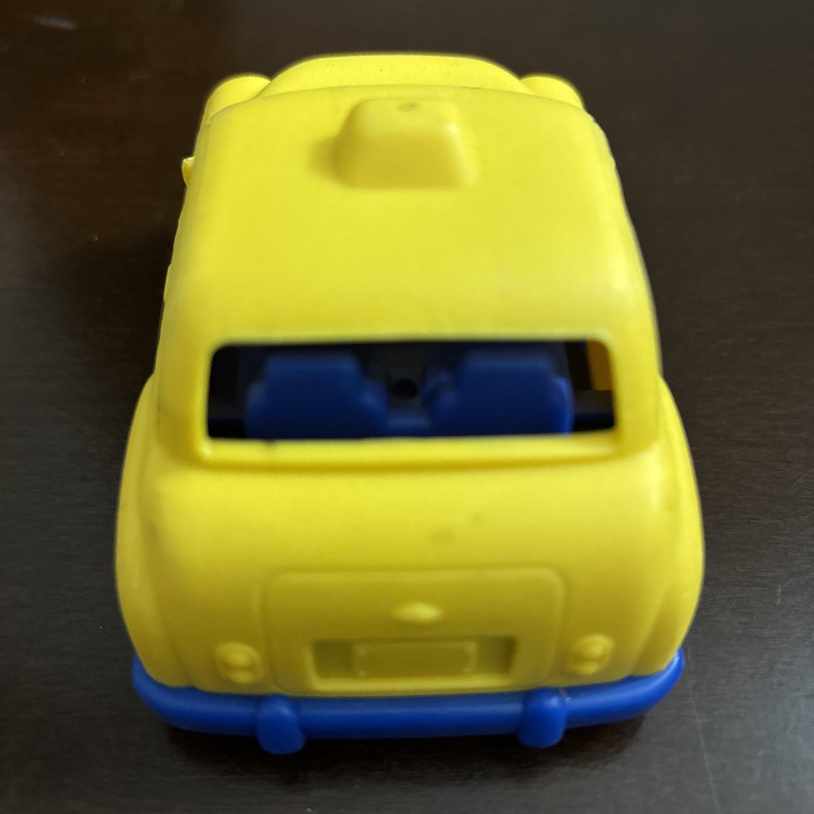 Wonder Wheels Battat Blue and Yellow Toy Plastic Car 2.5″x 3.75″