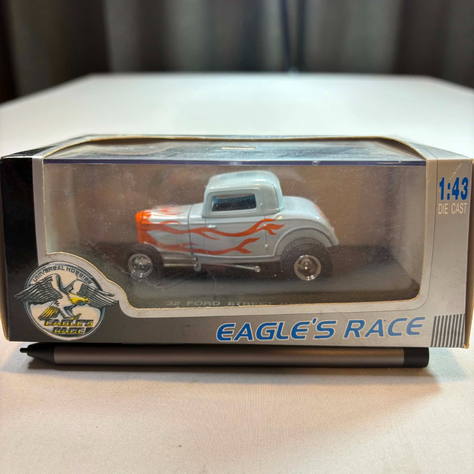 Vtg Eagles Race Universal Hobbies 1932 Ford Street Rod 1:43 Diecast Car NIB Grey
