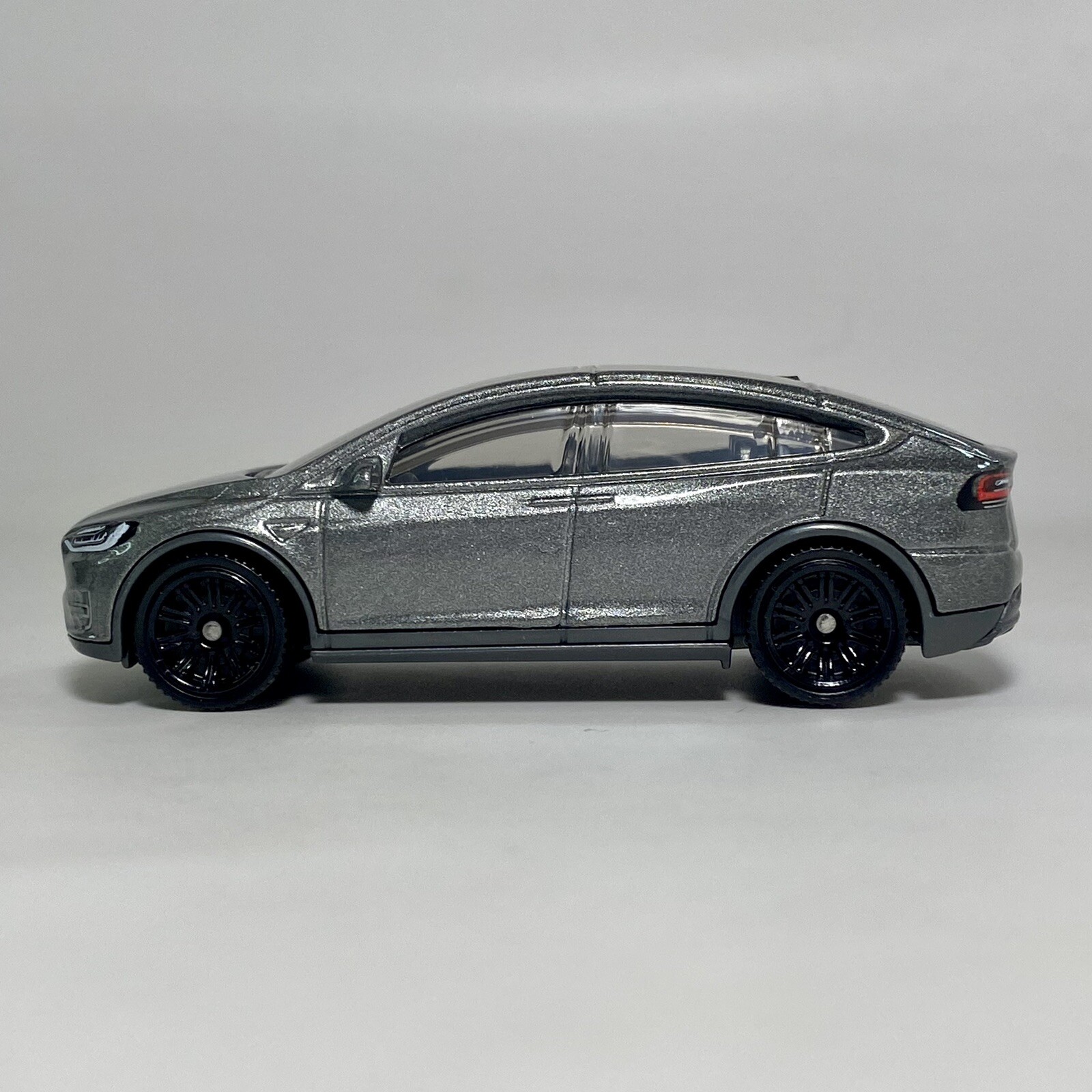 Tesla Model X Gray 1:64 Scale Diecast Diorama Model Car #90