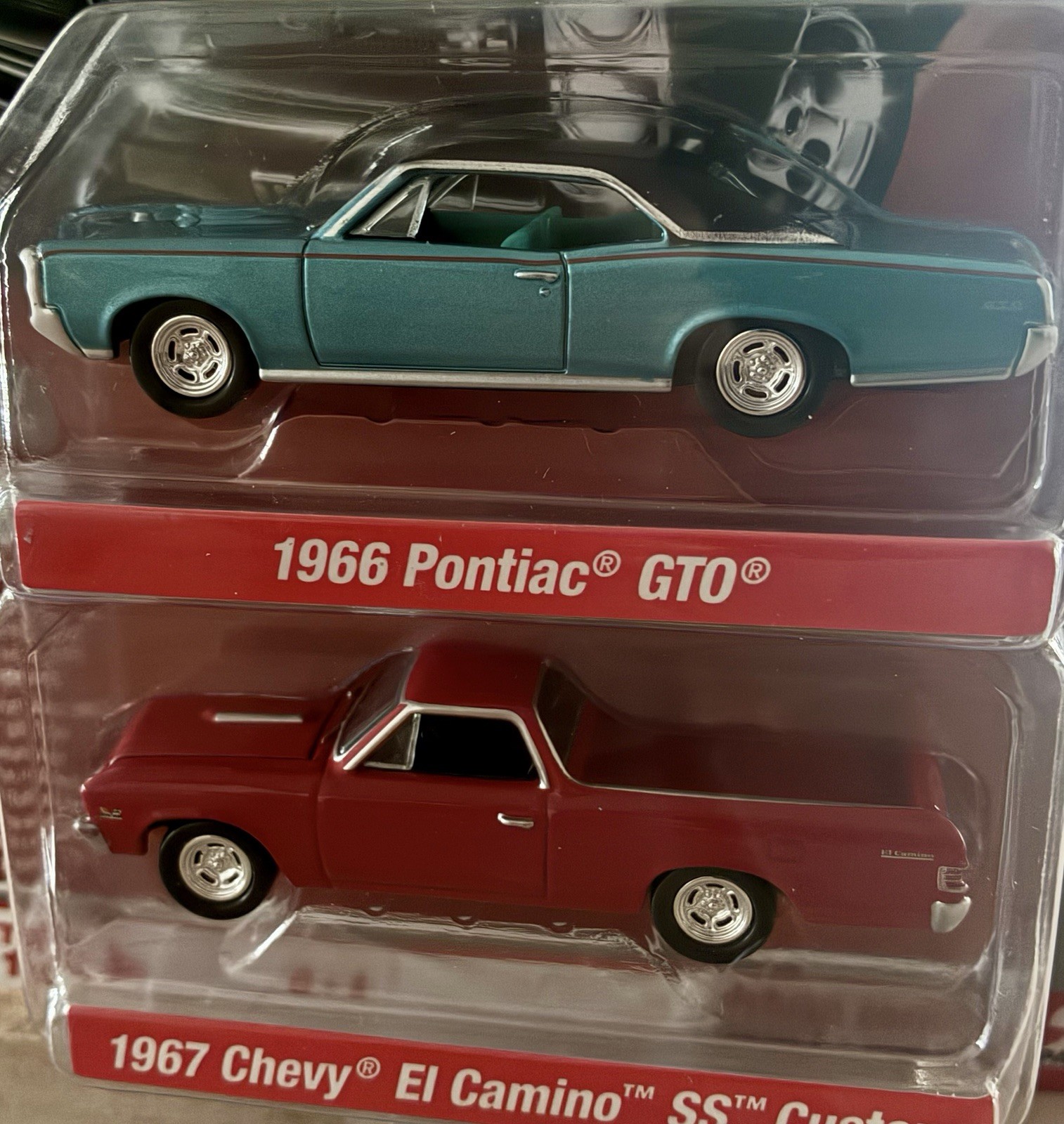 Auto World Deluxe Series ’66 Pontiac GTO & ’67 El Camino SS Classic Muscle 1:64