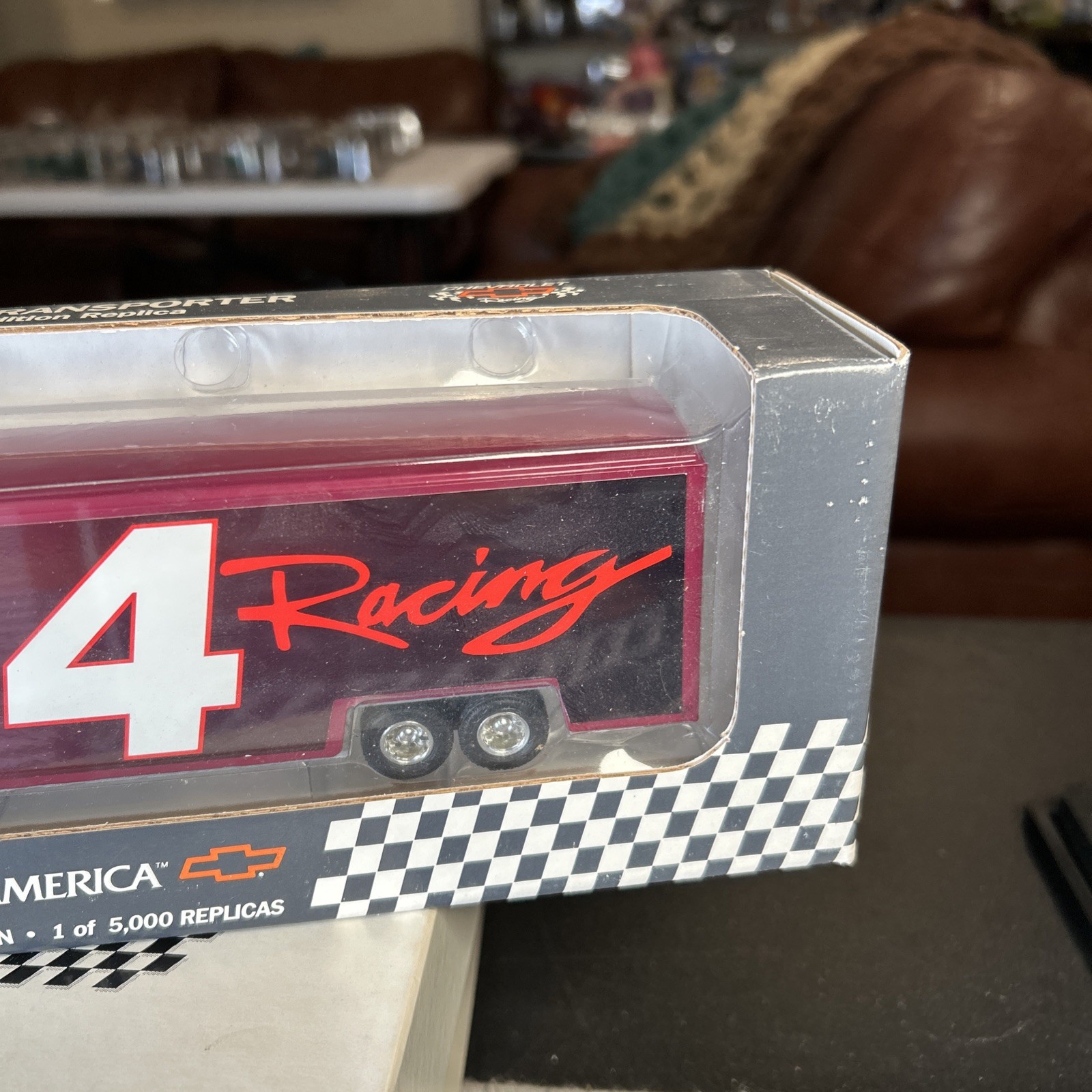 Ertl T097 1994 1/64 SPORTS IMAGE #4 HEARTBEAT of AMERICA CHEVY Transporter 5,000
