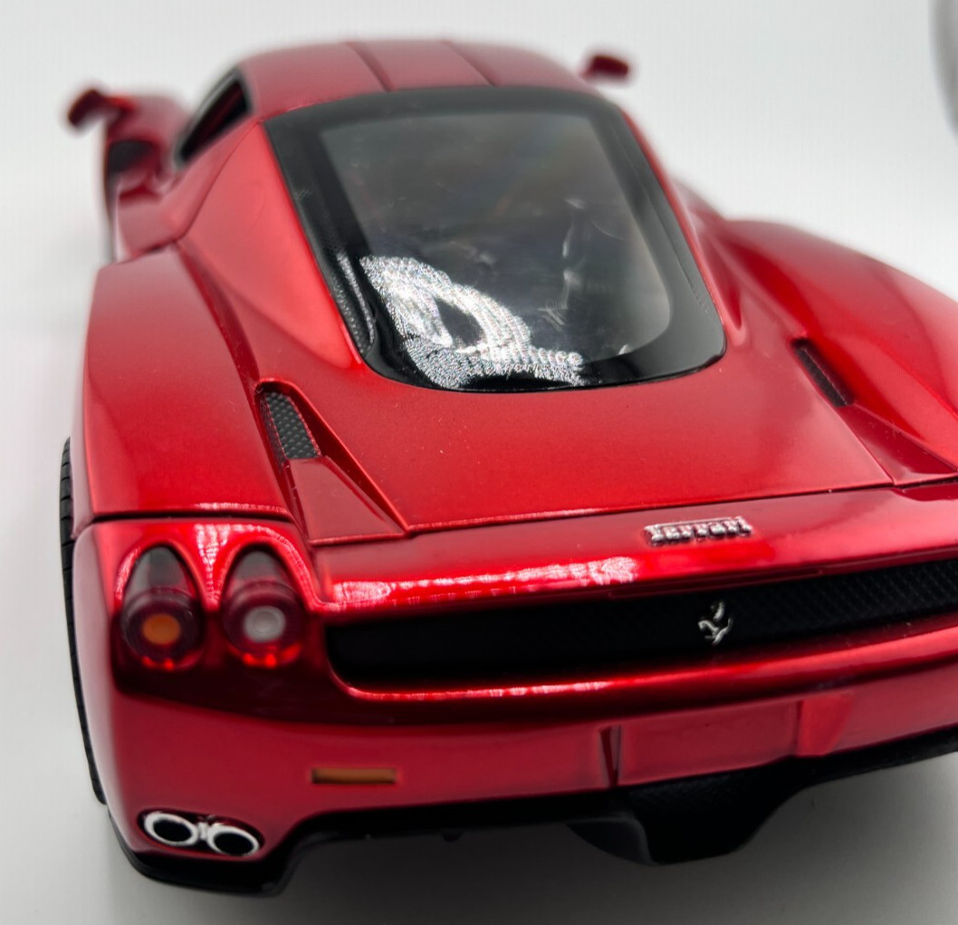 Hot Wheels Ferrari Enzo Ferrari 1:18 Diecast Red Mattel Licensed Collector Car