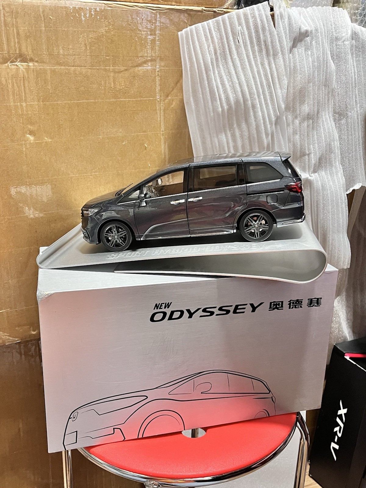 1:18 Scale Honda Odyssey Absolute EX Black Edition Blue Diecast Model W/ Base