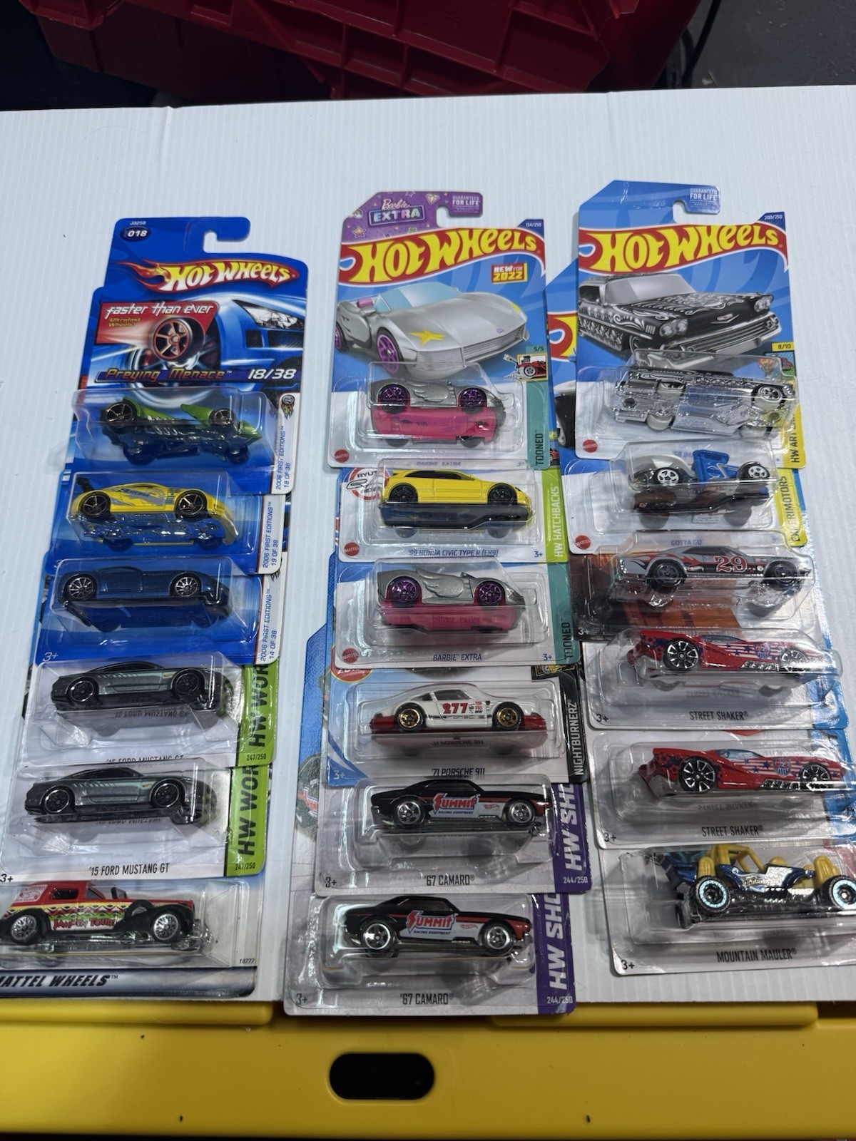 LOT OF 100 RANDOM HOT WHEELS ALL NEW