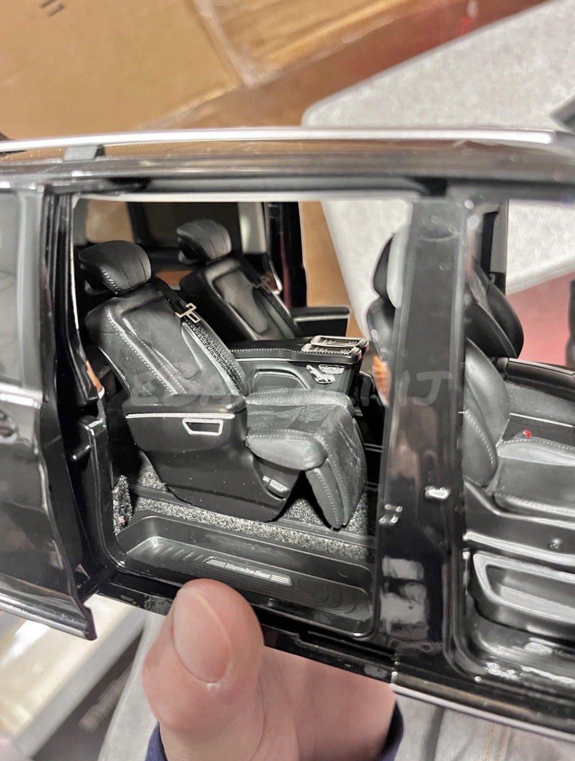 1:18 Scale Mercedes-Benz Vito Viano LWB Black Bus Minivan Diecast Model Car