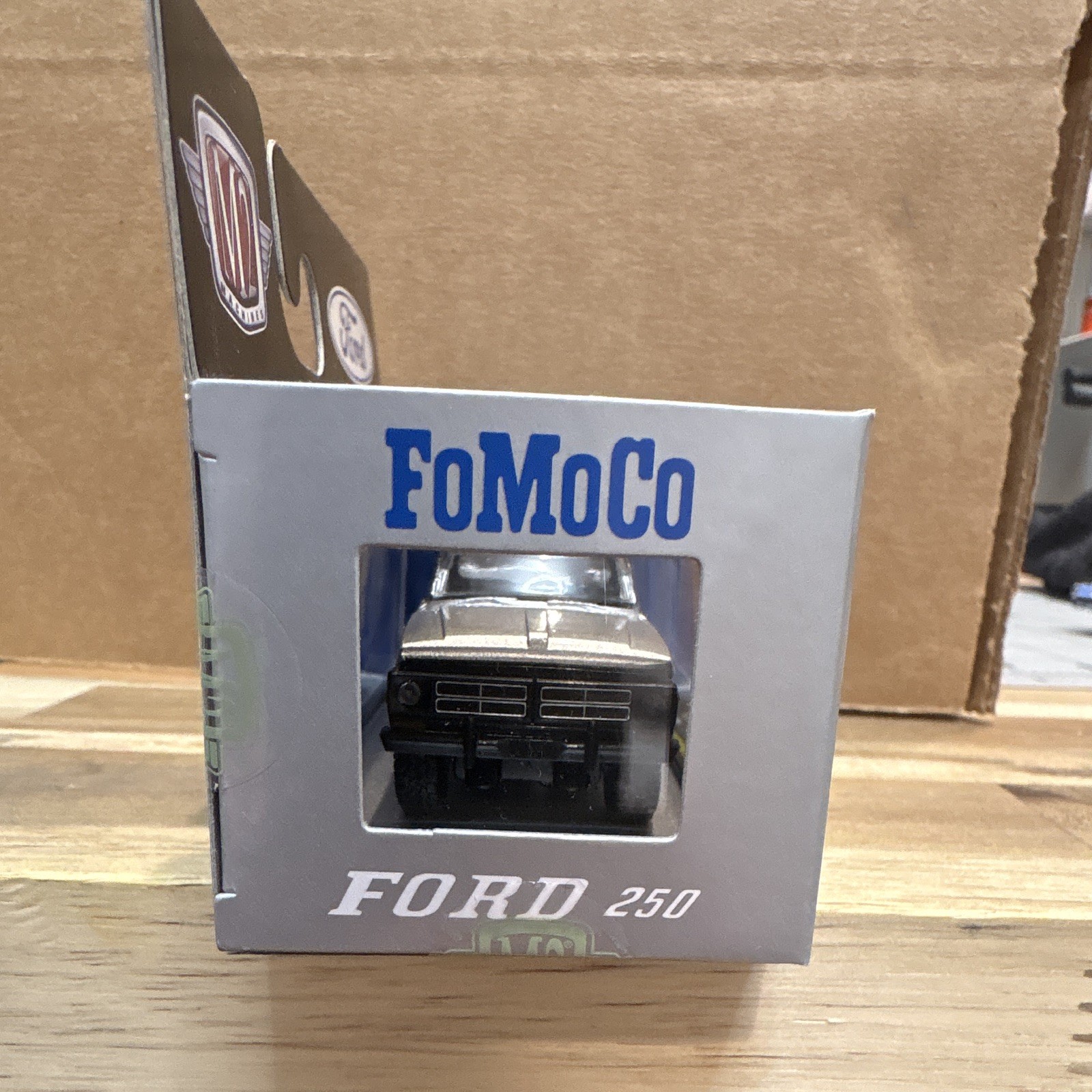 M2 Machines FoMoCo 1972 Ford F-250 Custom 4×4 1:64 Silver/Black Diecast