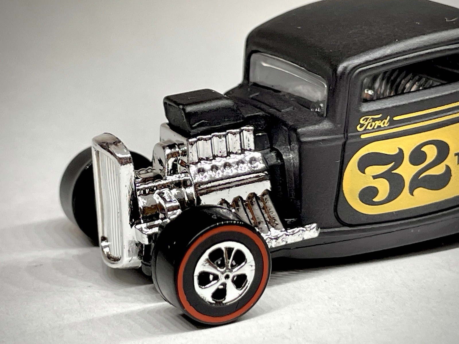 🔥 Hot Wheels CUSTOM MADE REDLINE ’32 Ford Satin Black Diecast 1:64