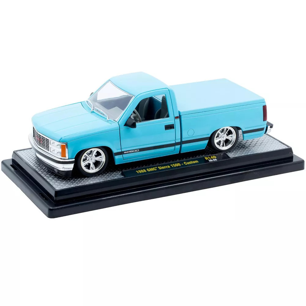 1988 GMC Sierra 1500 Custom Pickup 1:24 Diecast M2 Machines Blue