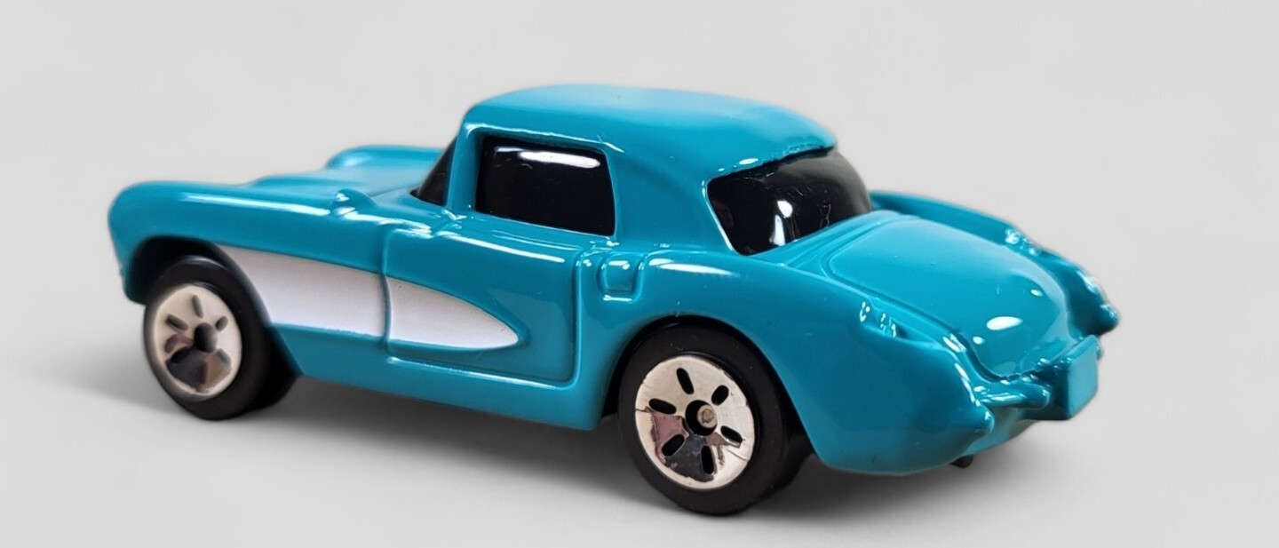 1957 CHEVROLET CORVETTE Diorama Collectible DieCast Model Car 1:64 Blue LOOSE
