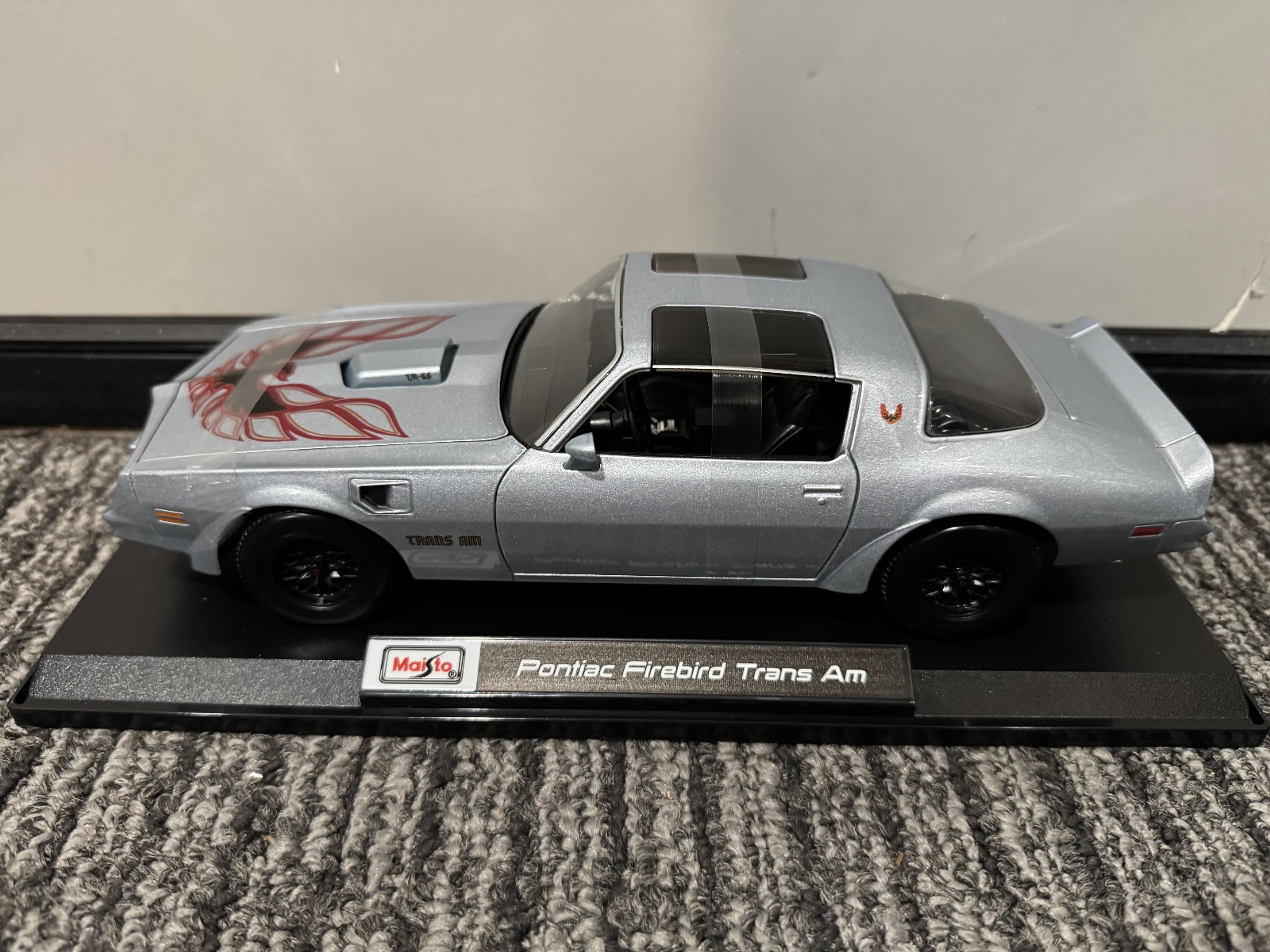 Maisto 1:18 Diecast Special Edition Pontiac Firebird Trans Am GREY NEW IN BOX