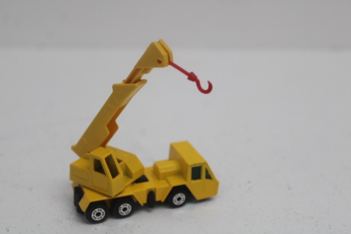 Matchbox Lesney England Superfast #49 Crane Truck Yellow Boom NEW Original Box
