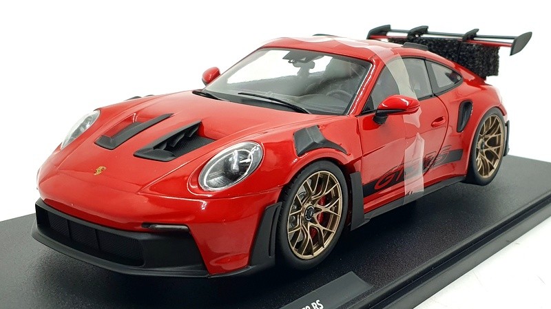 Solido 1/18 Scale Diecast S1812101 – 2024 Porsche 911 (992) GT3 RS – Guard Red
