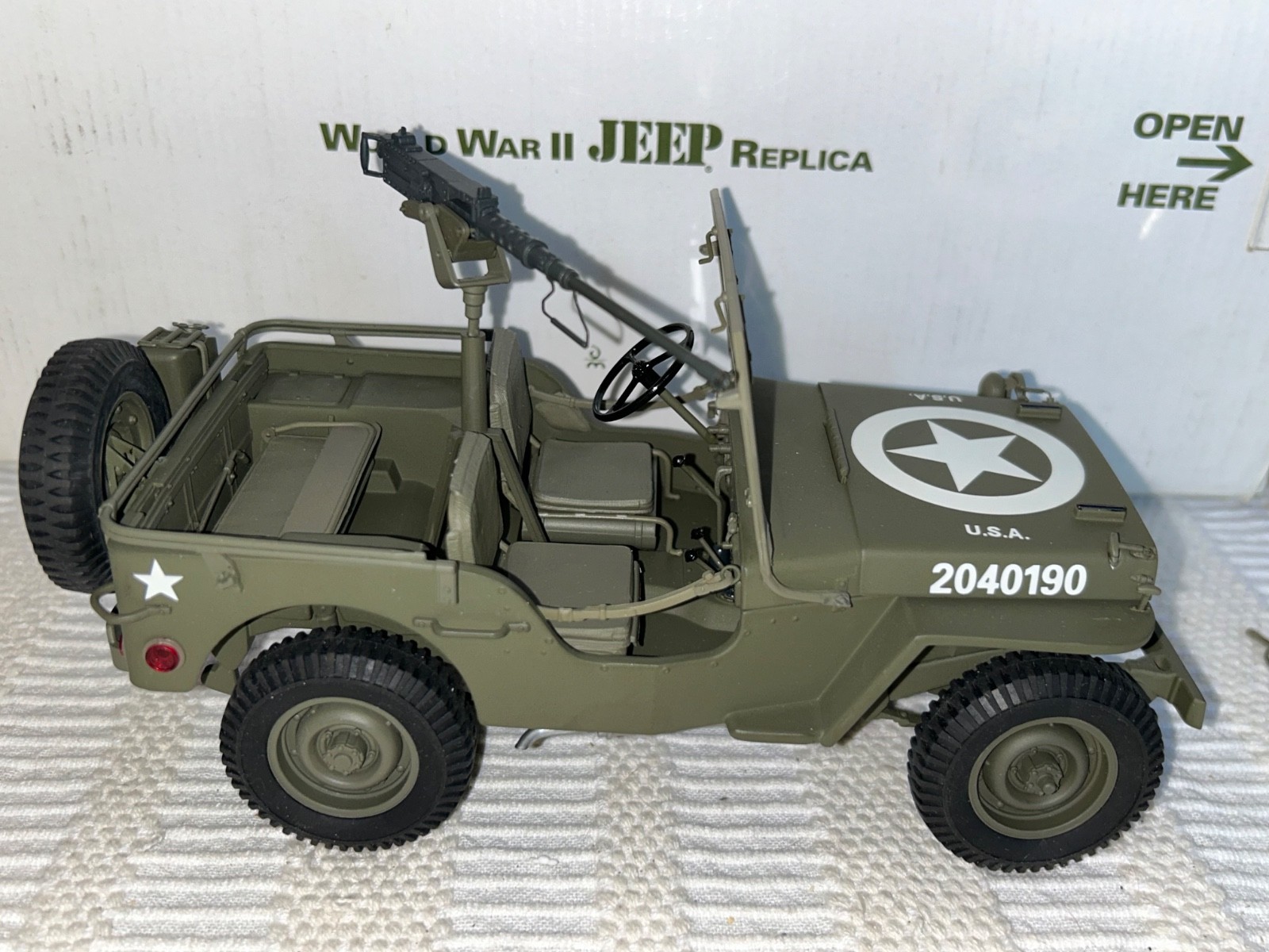 Danbury Mint 1:16 World War II WW2 Willy’s Scout Jeep Replica Die-Cast 1994