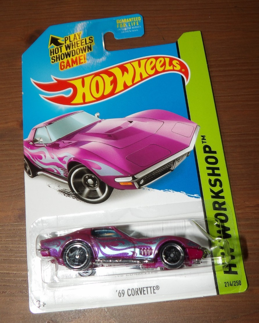 2X – 2014 Hot Wheels – ’76 Greenwood Corvette & ’69 Corvette