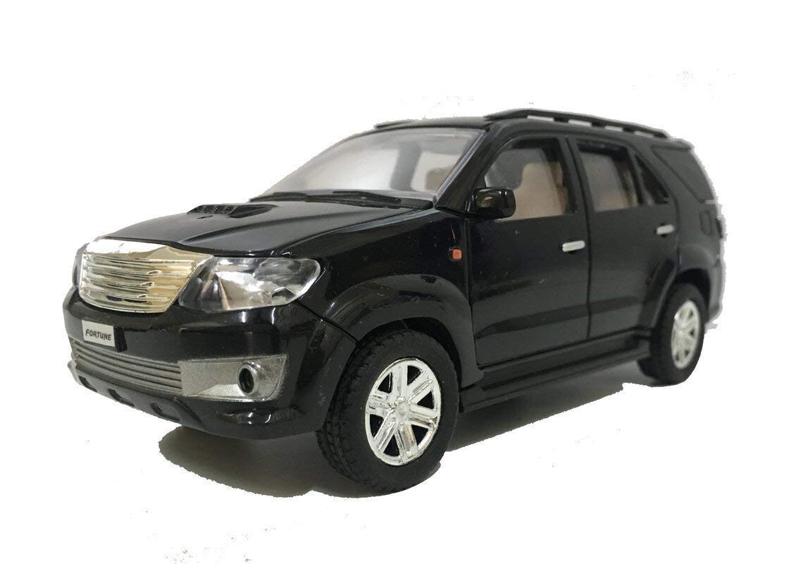 Fortuner Pull Back Car (Multicolor)