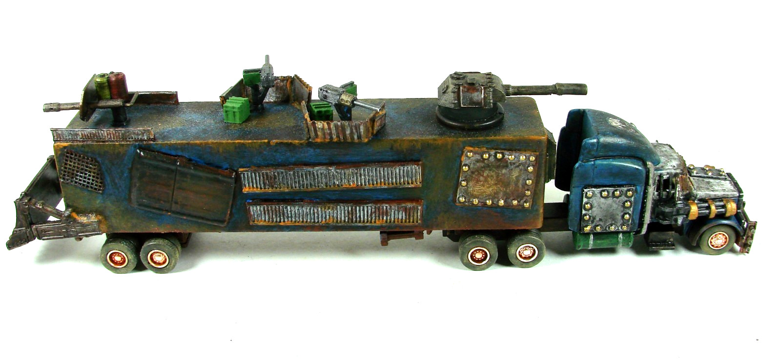 Gaslands Peterbuilt 379 War Rig Custom White Rose Diecast 1/80 Mad Max Blue