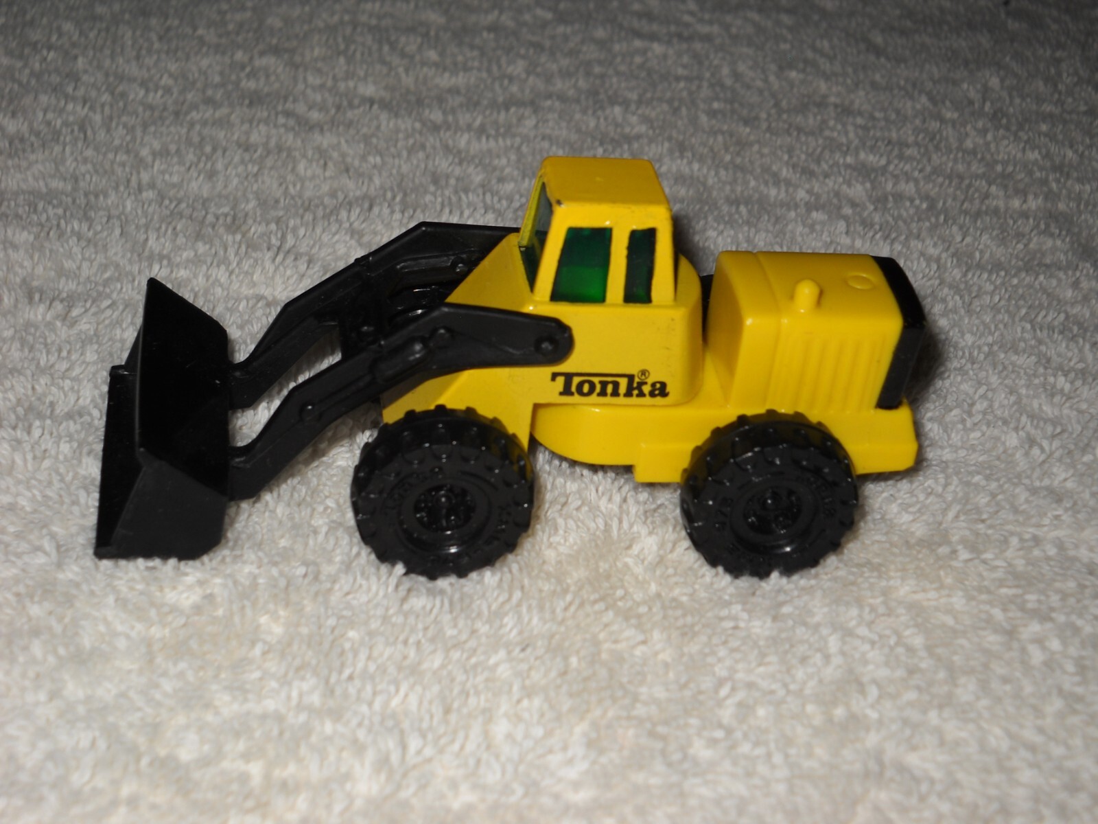Tonka, Small Plastic Loader, Please see the photos.