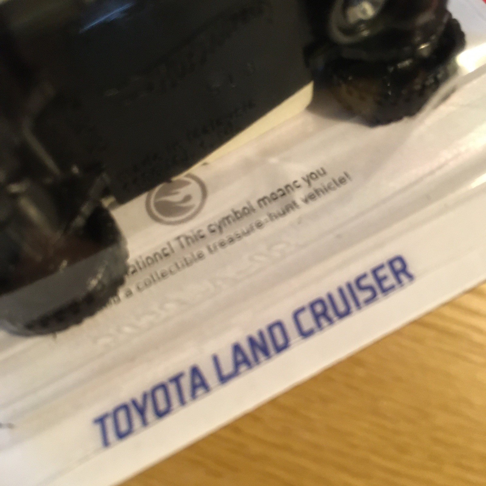 HOT WHEELS 2023 #194 THEN & NOW TOYOTA LAND CRUISER WHITE TREASURE HUNT TH 2 Pcs