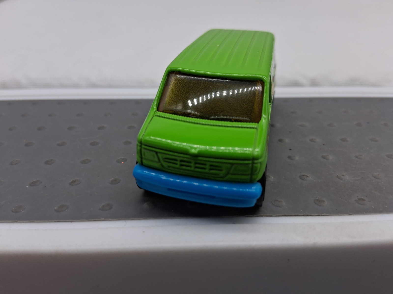 Matchbox Peanuts Charlie Brown Ford Panel Van Green Die Cast