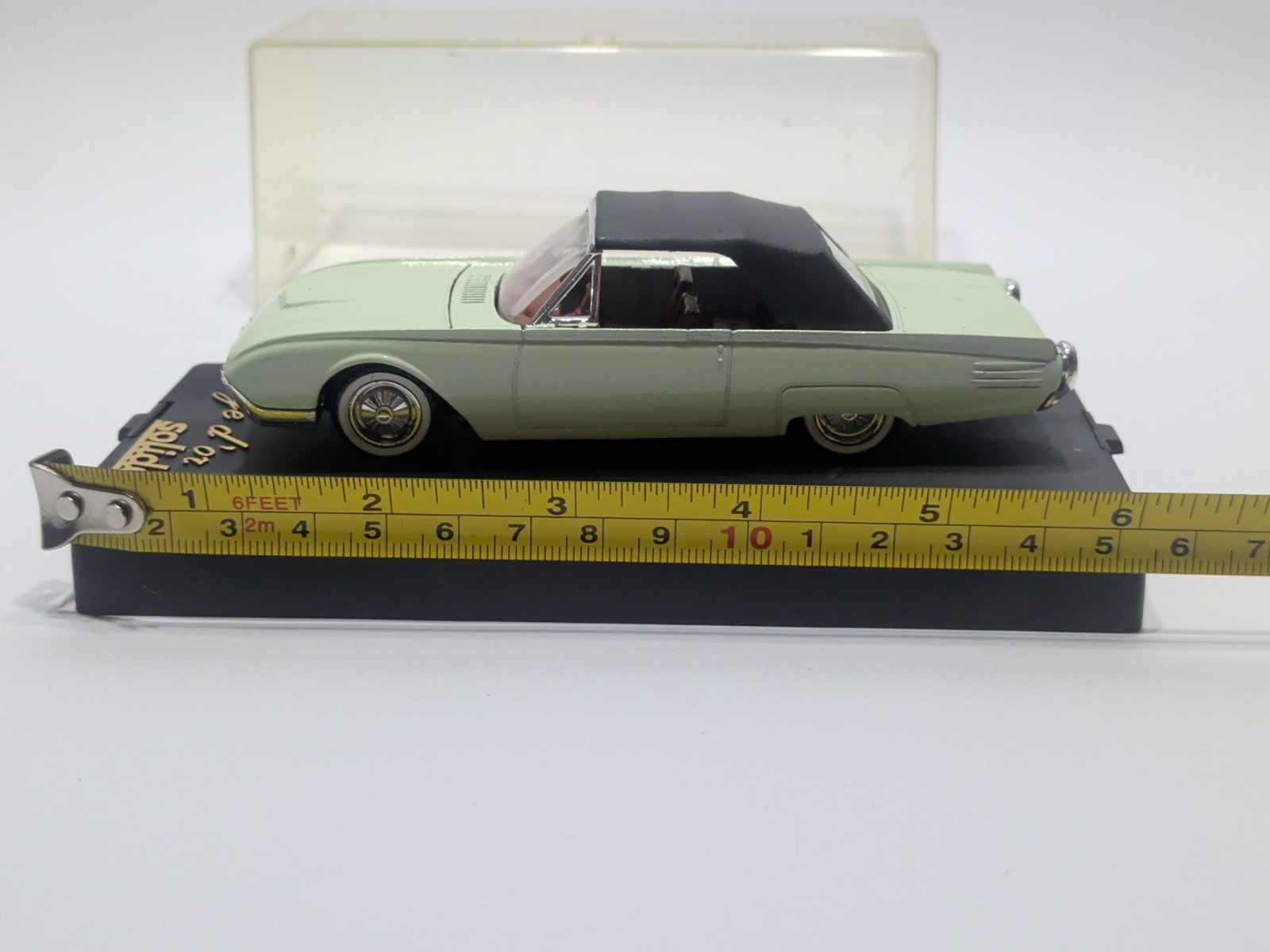✨VINTAGE✨ Solido Age d’or #4505 1961 Ford T-Bird in Display Case 1/43 Scale