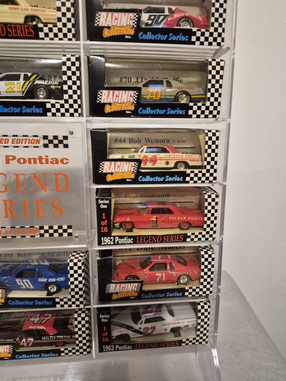 1962 Pontiac Legend Series 1 of 15 000 Die Cast 1:64