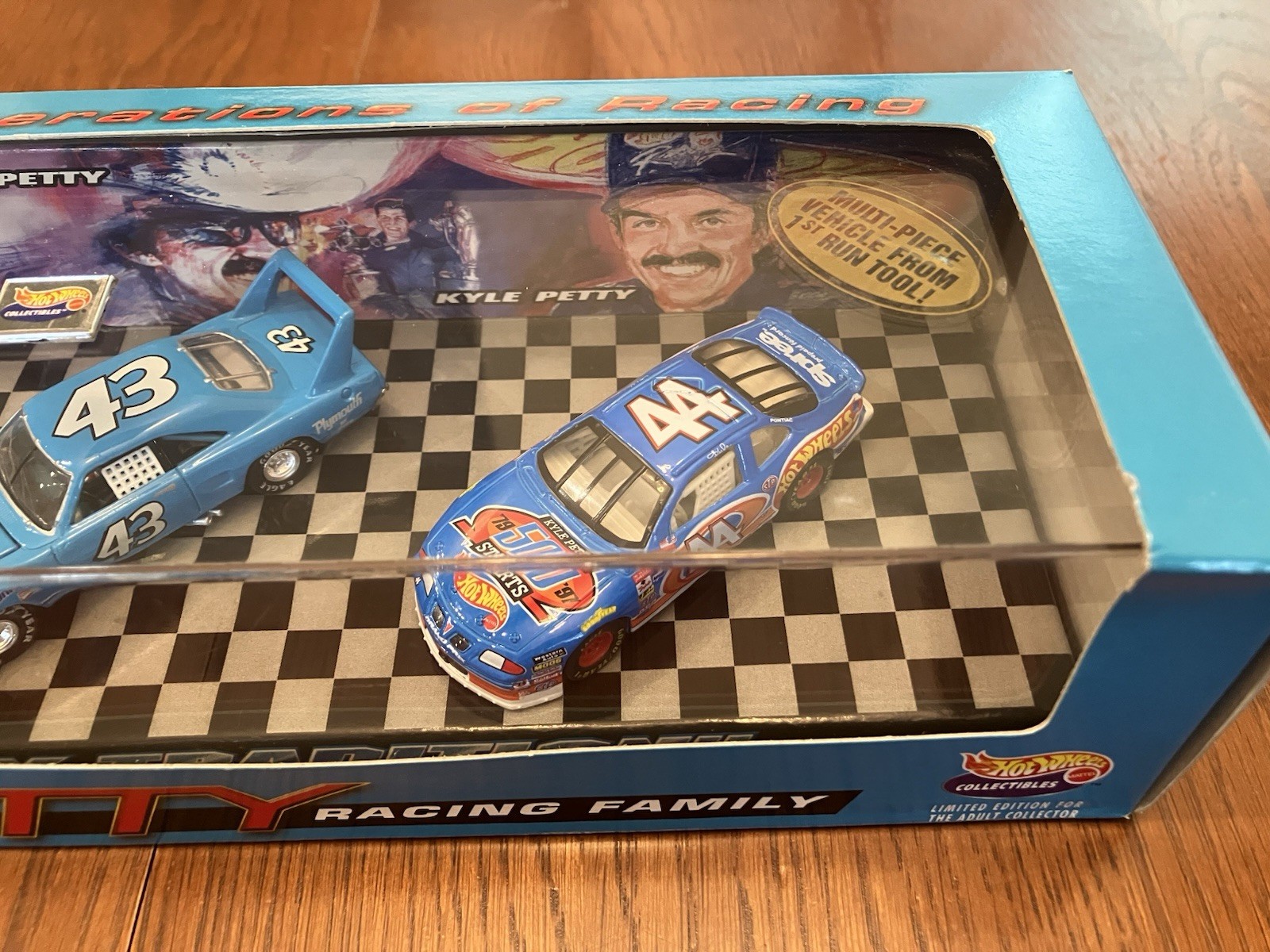 Hot Wheels PETTY RACING FAMILY Limited Ed. 3 Car Set, 1997. Lee, Richard, Kyle.