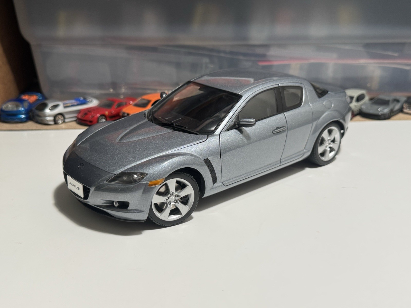 1:18 AutoArt Mazda RX-8 Grey No Box