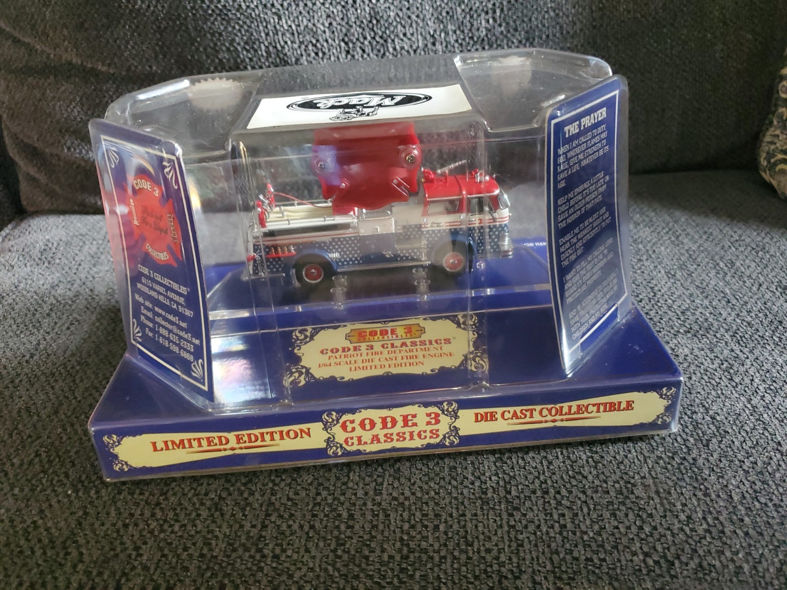 Mack Code 3 Classics Patriot Fire Dept 1/64 Die Cast Fire Engine 12351 (C3-5)