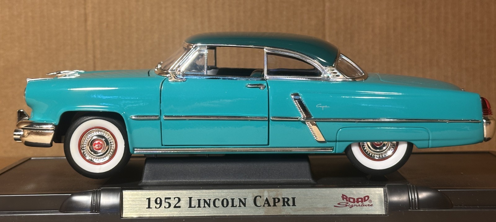 Road Legends, 1/18 Scale, 1952 Lincoln Capri Coupe, Two Tone Green, Beautiful