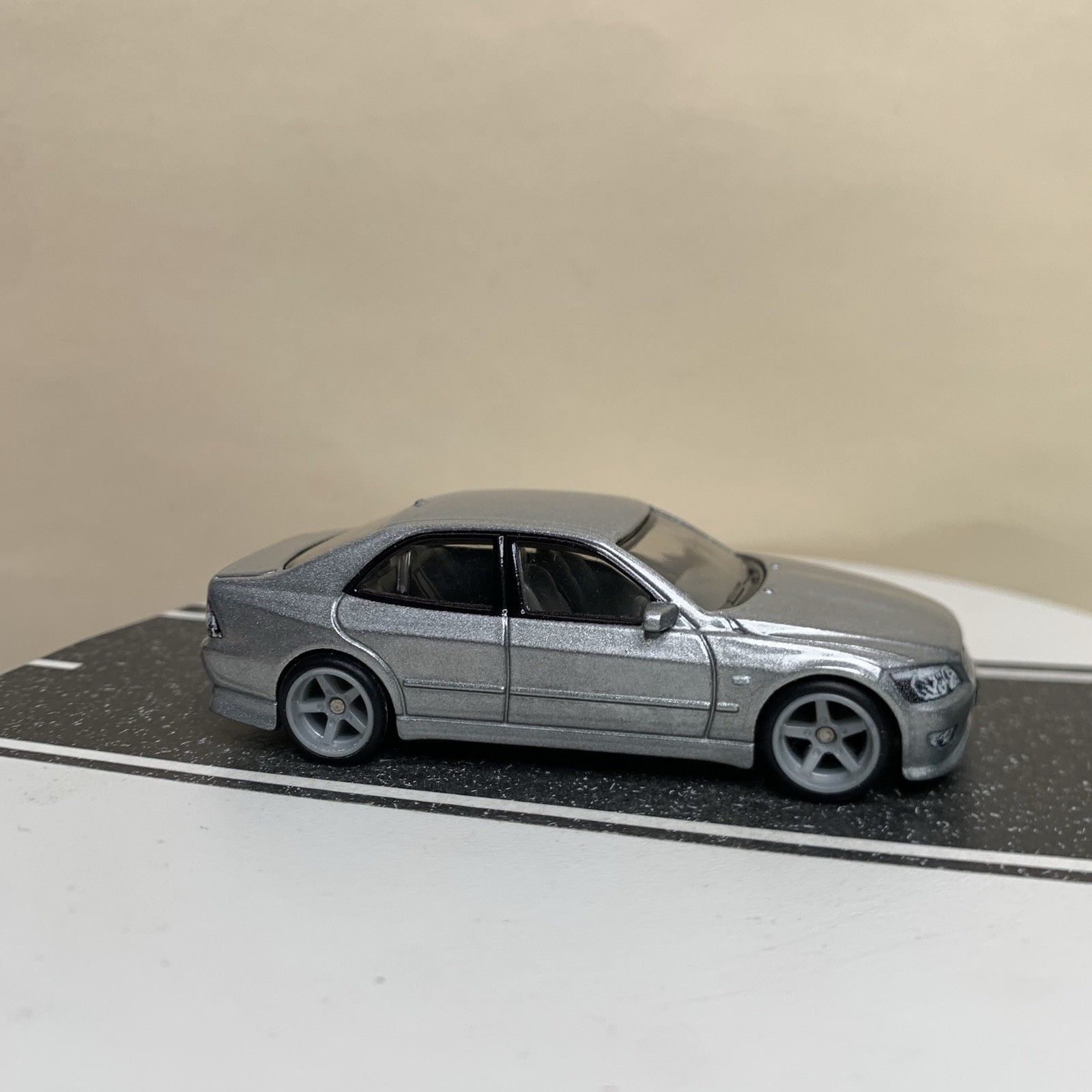 Hot Wheels Premium Modern Classics ’98 Toyota Altezza Lexus IS300 Silver 1:64 NM