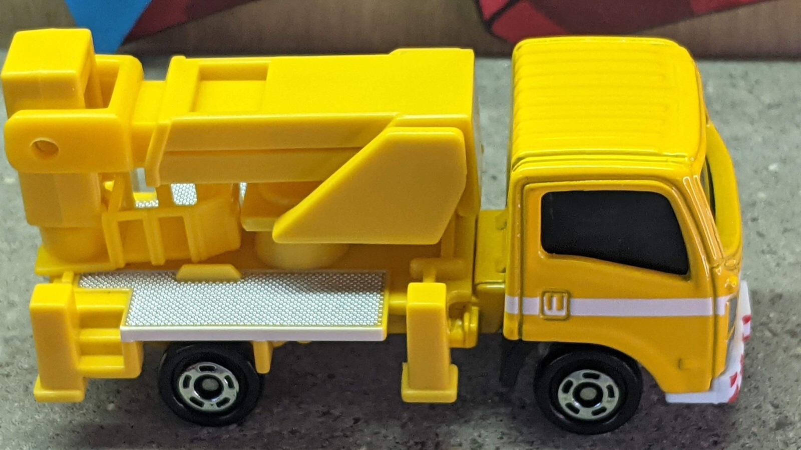 TOMICA #70 ISUZU ELF AERIAL PLATFORM LOOSE TOMICA HIGHWAY SERIES