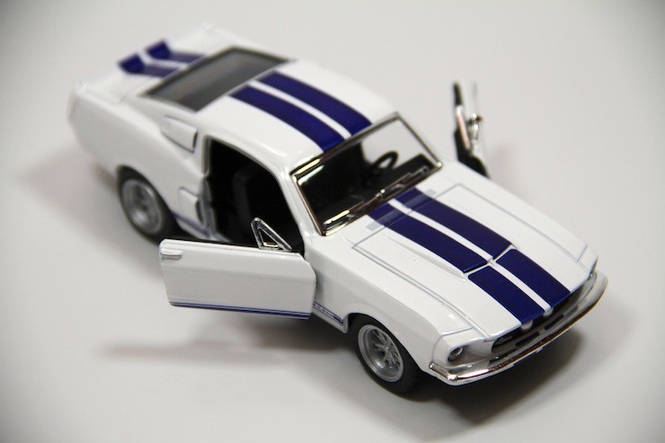 New Kinsmart 5″ 1967 Shelby GT-500 Ford Mustang Diecast Model Toy Car 1:38 White