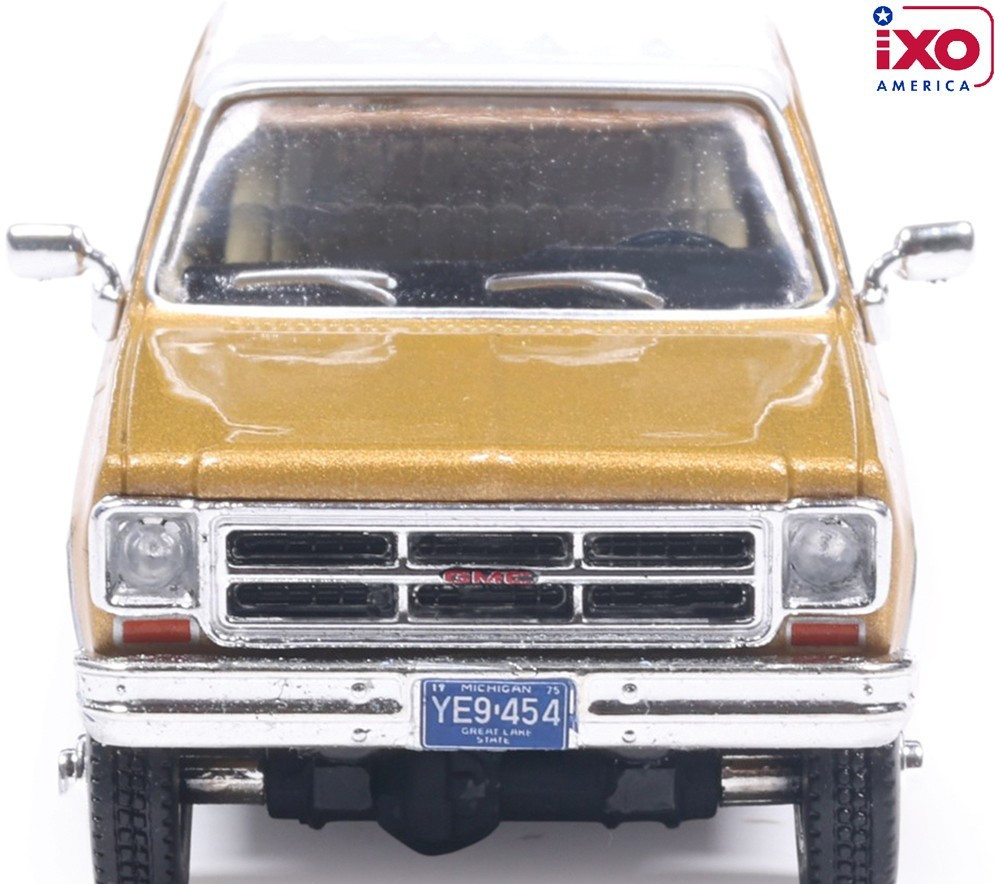 IXO AMERICA 1:64 1975 GMC SIERRA CLASSIC – YUBA GOLD – IA64012