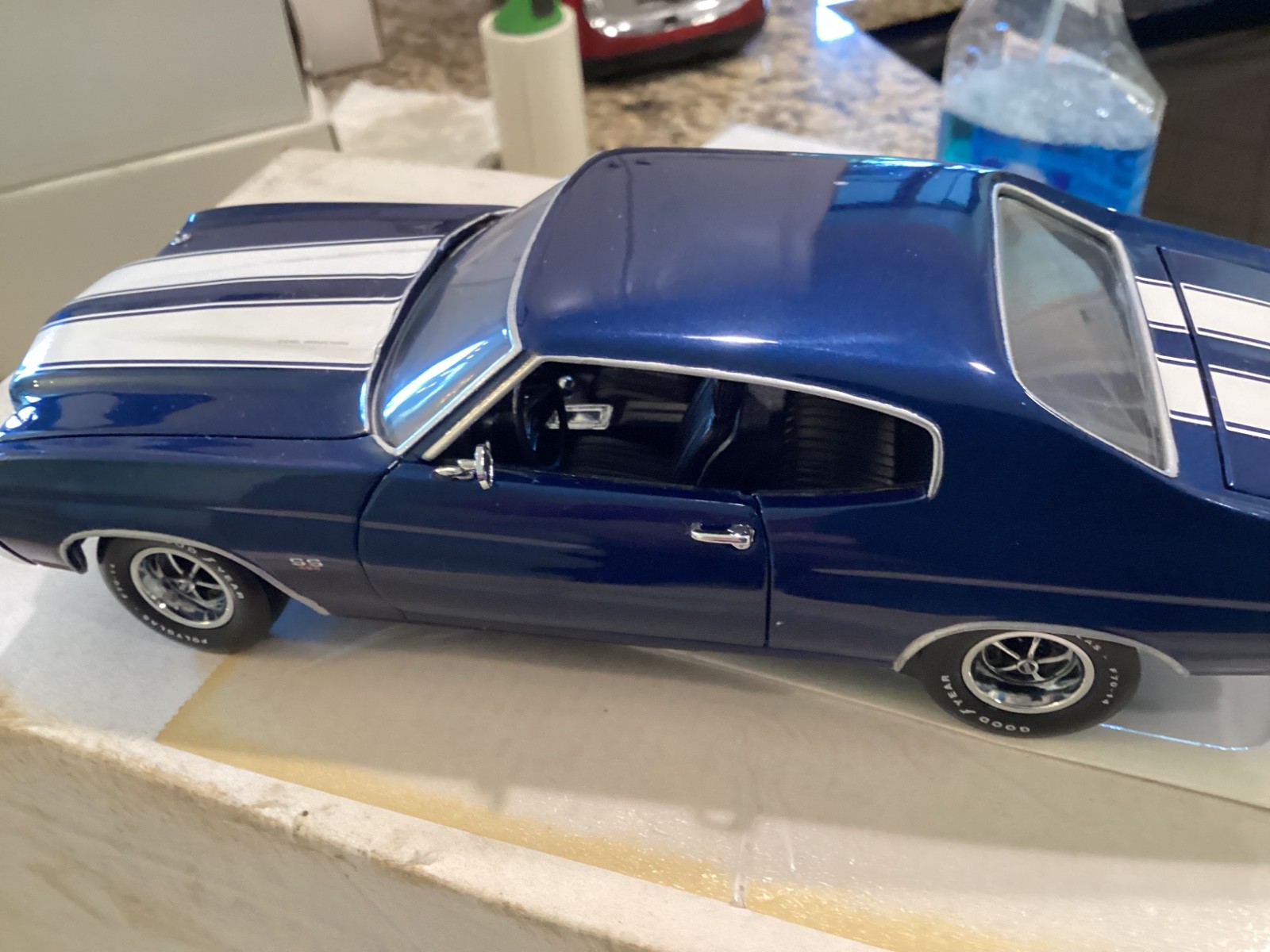 1/24 Franklin MINT 1970 Chevrolet Chevelle SS454 Blue w/White Stripes – B11WA34