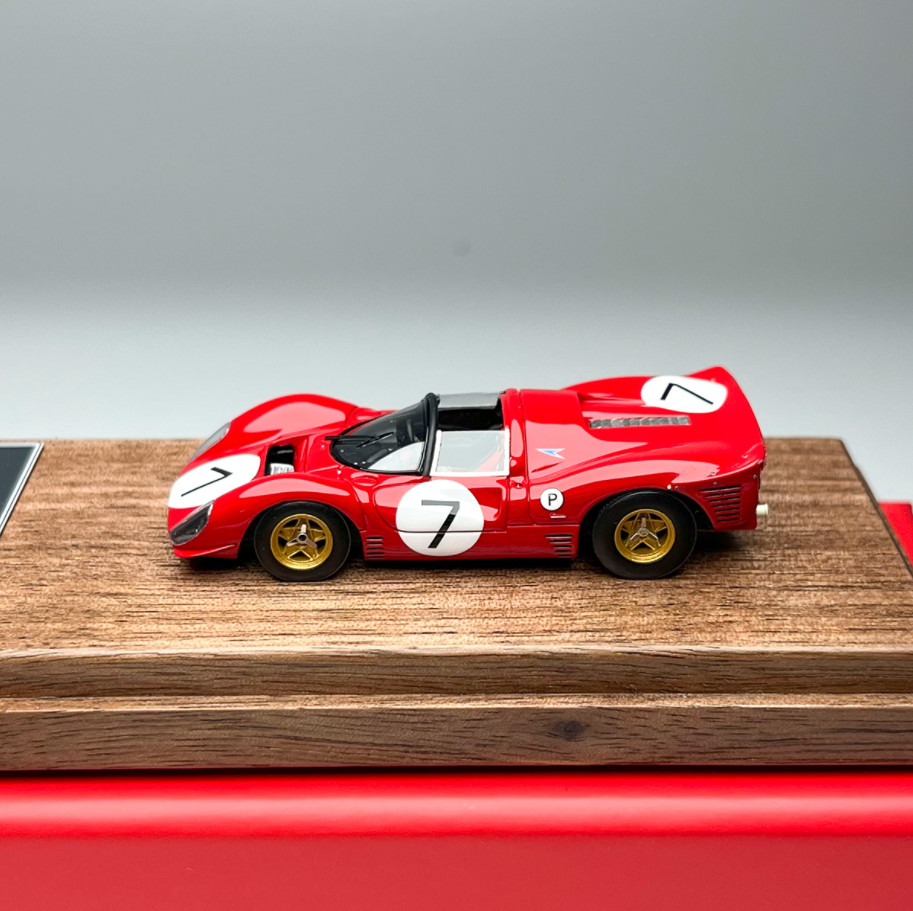 DMH 1/64 Scale 330 P4 1967 24 Hours Le Mans Endurance Race Resin Model Car Gifts
