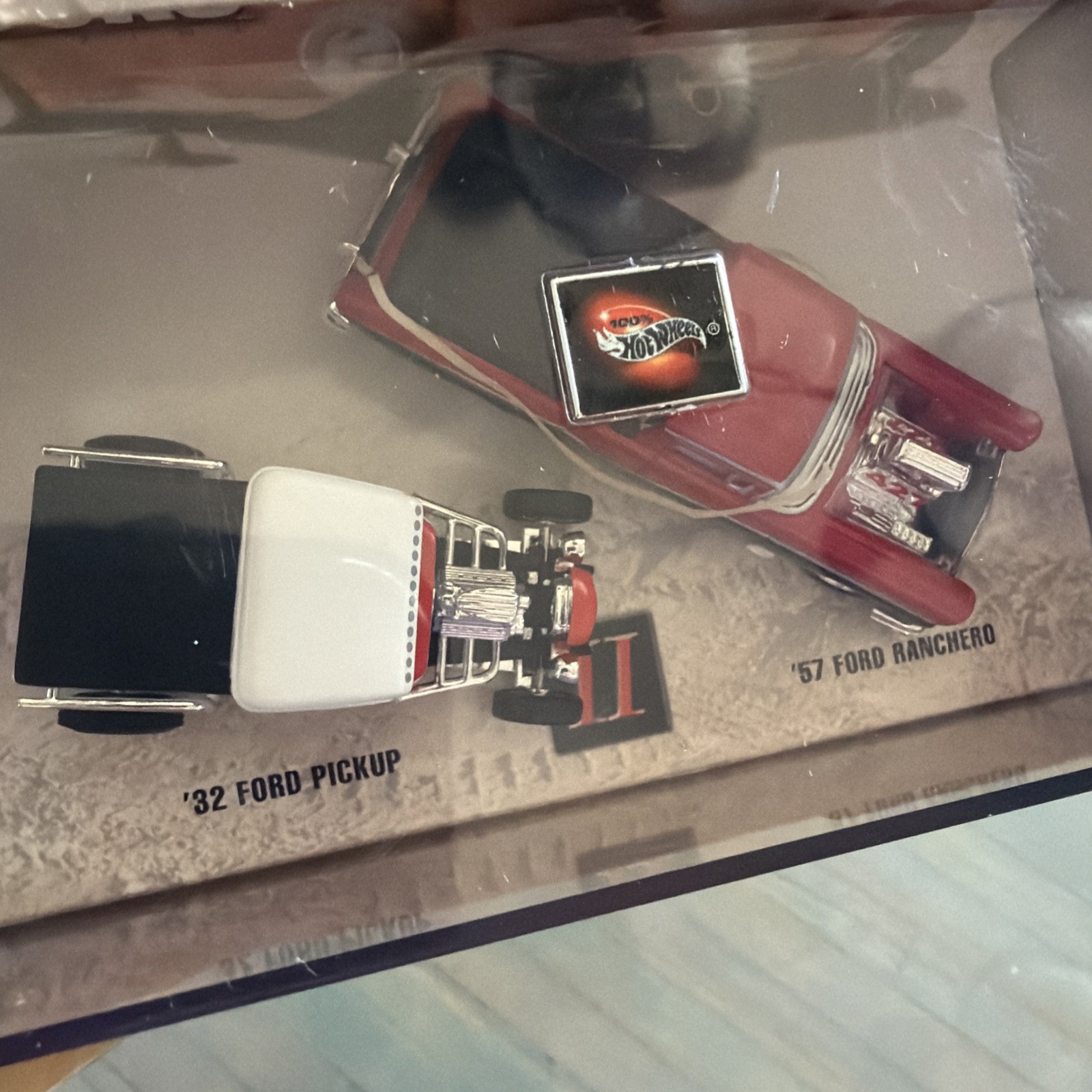 Hot Wheels Petersen’s Custom Classic Trucks ’32 Ford Pickup & ’57 Ranchero 1/64