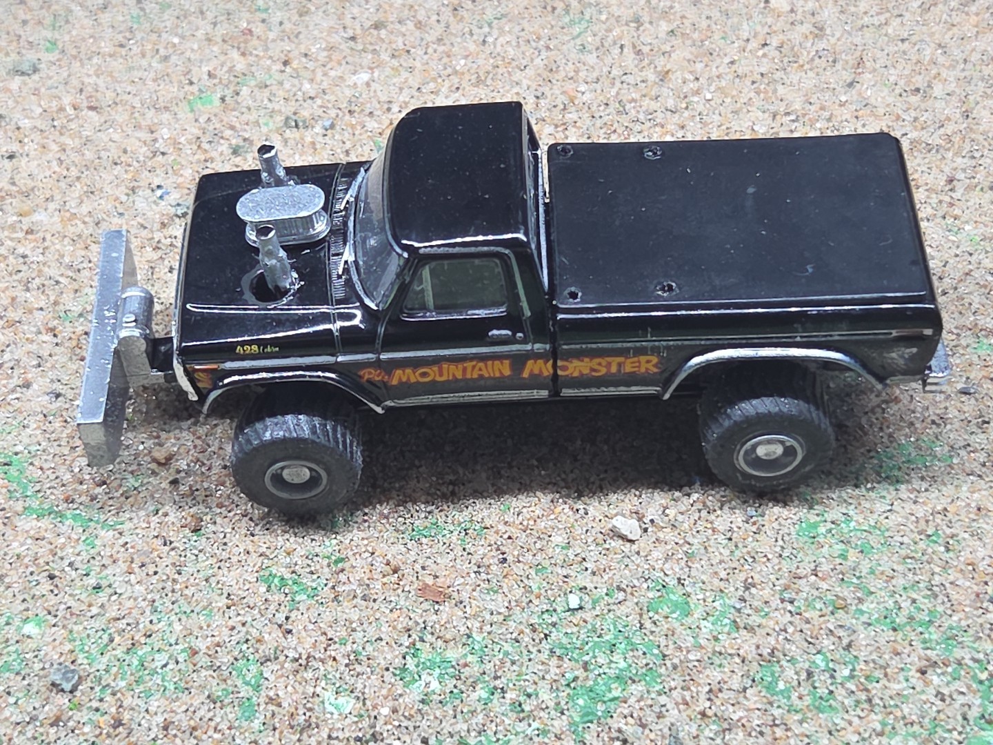 CUSTOM BUILT 1:64 GreenLight 1979 FORD HOT ROD PULLING TRUCK ertl puller dcp 460