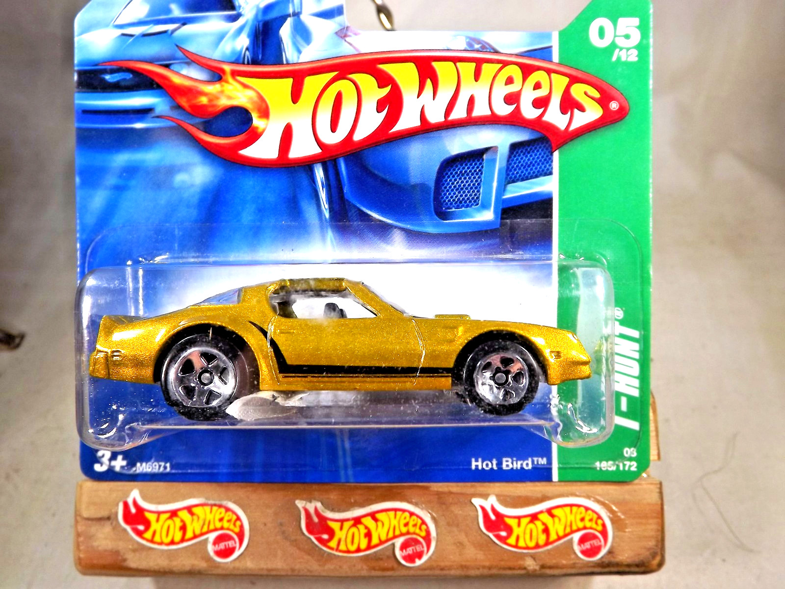 2008 Hot Wheels #165 Treasure Hunt 5/12 HOT BIRD Gold w/Chrome 5 Spoke ShortCard