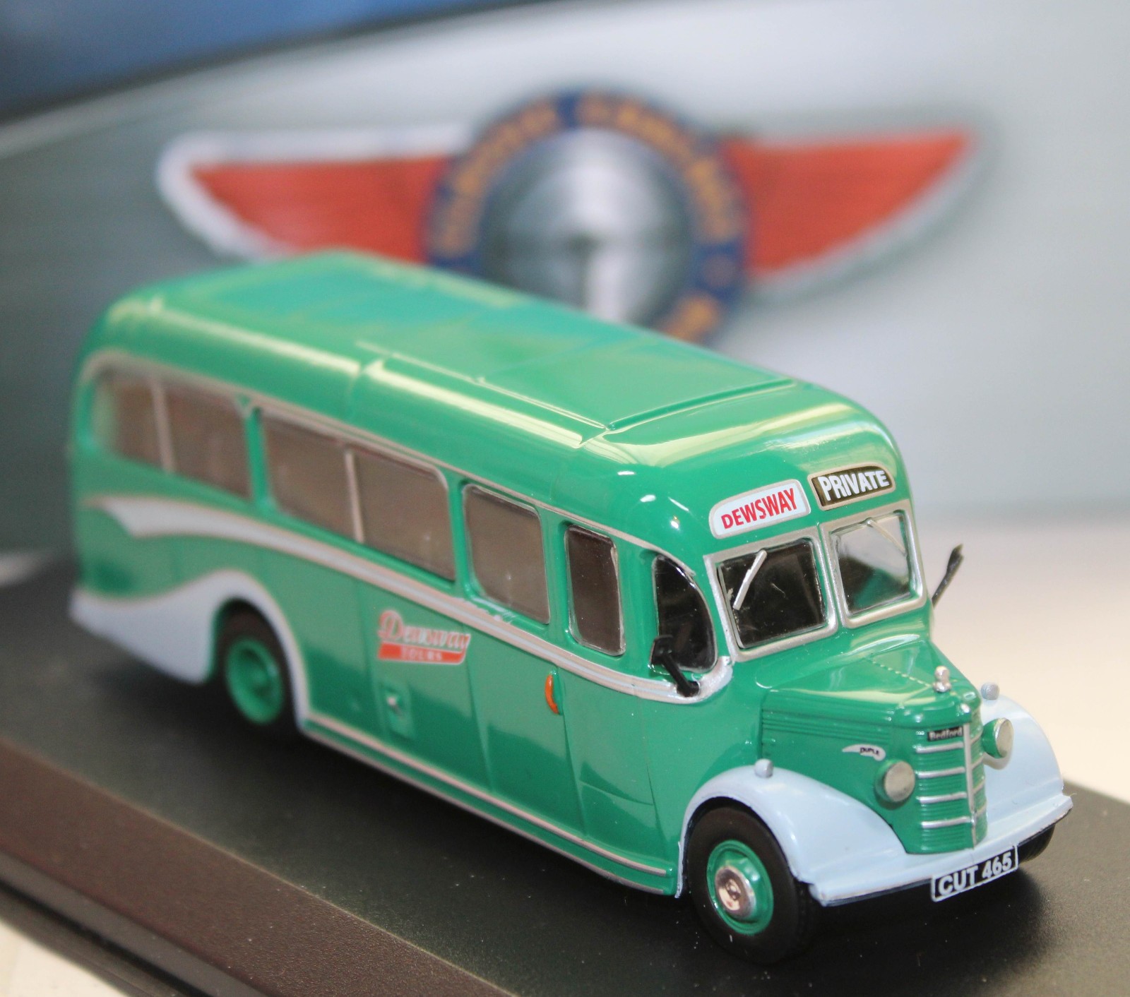 ATLAS EDITIONS – 4642103 – BEDFORD OB / DUPLE VISTA COACH – DEWSWAY / RON W. DEW