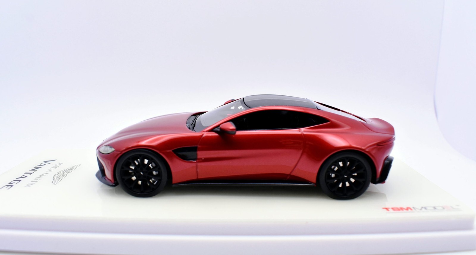 TrueScale Miniatures 1:43 Aston Martin Vantage Red Diecast Road Car Model