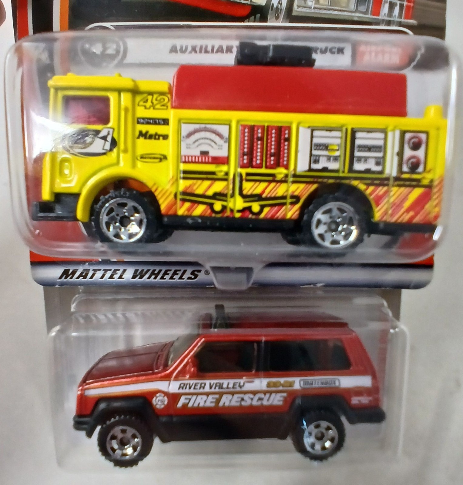 5 Matchbox DieCast Cars Police Fire Rescue Vehicles Airport Alarm Vintage #D33