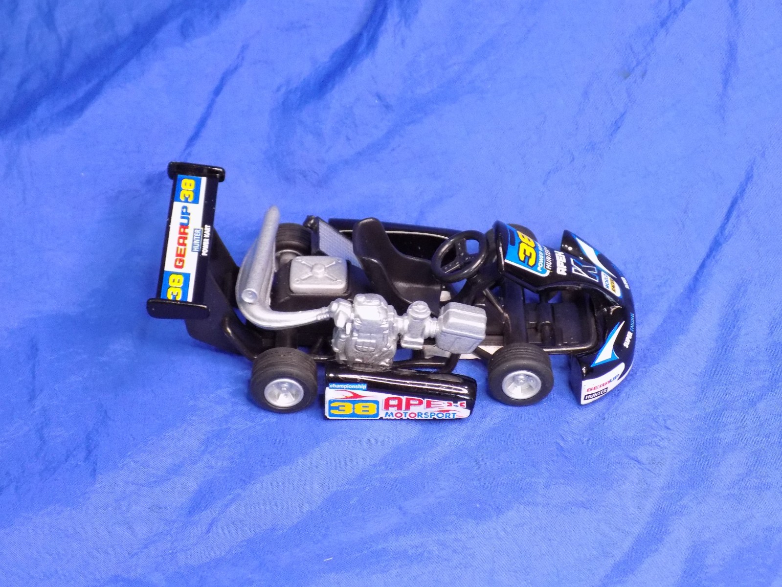 KINTOY Kinsfun RACING GO-KART 5″ Die Cast Pull & Go Friction Toy
